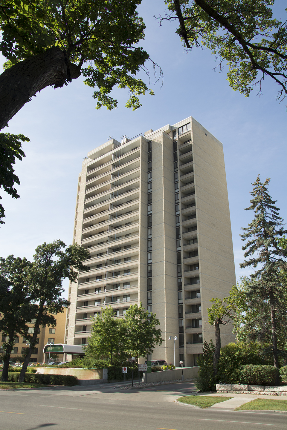 323 Wellington Crescent Winnipeg Architecture Foundation